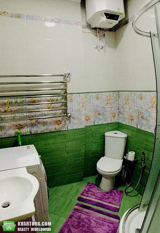 Rent out 3-room apartment. Киев,  Спасская — photo 9