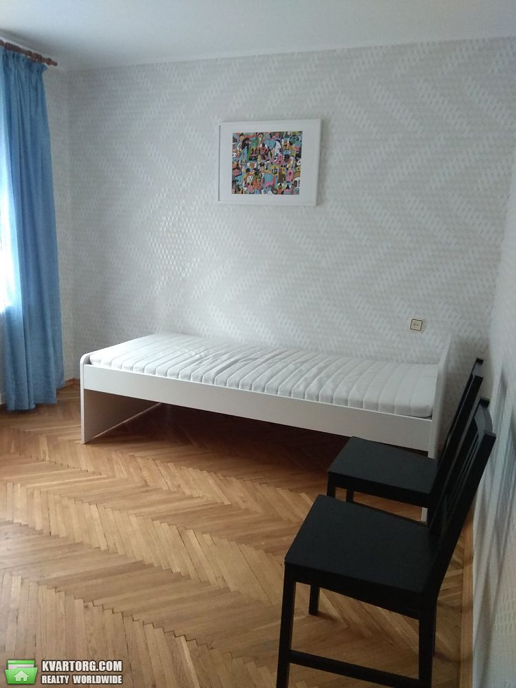 Rent out 2-room apartment. Киев,  Введенская — photo 3