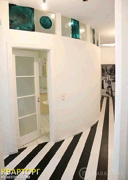 Sell 5-room apartment. Киев,  Суворова — photo 1
