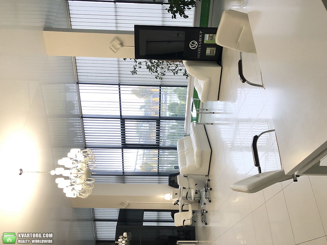 Rent out office. Киев, Бажана — photo 1