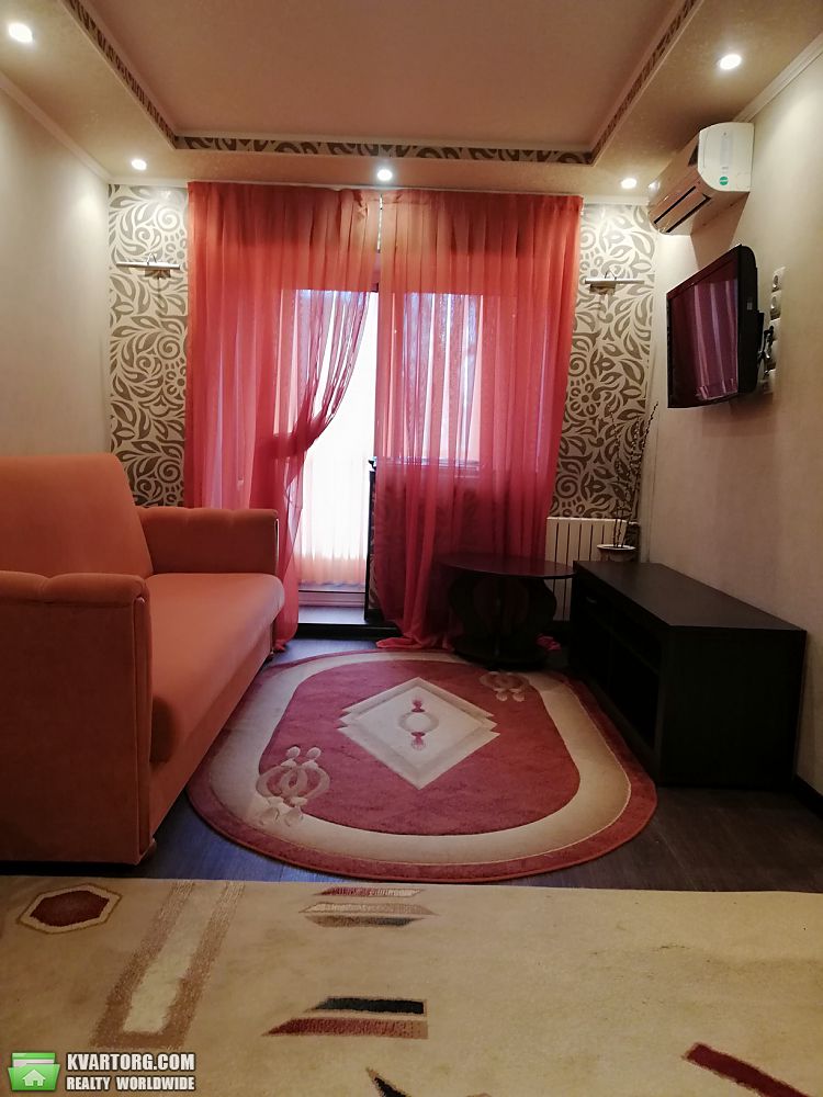 Rent out 1-room apartment. Донецк,  Ильича — photo 5