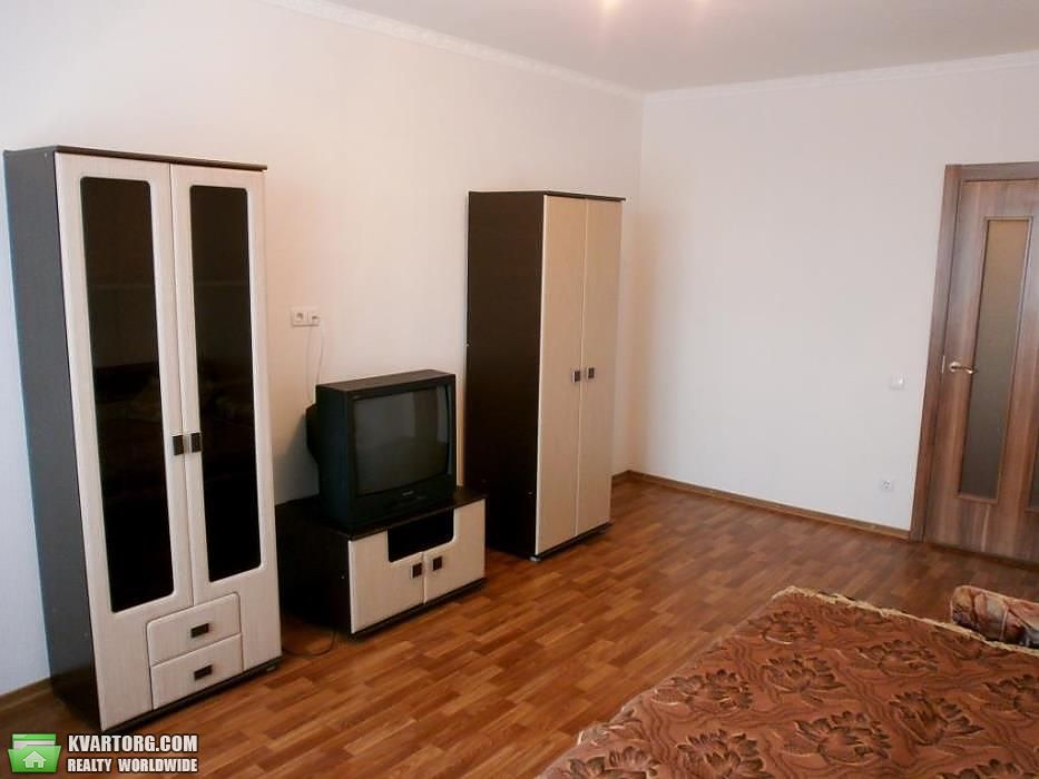 Rent out 1-room apartment. Киев, Ващенко — photo 1