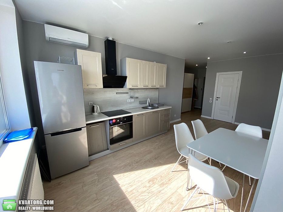 Rent out 2-room apartment. Киев,  Правды пр — photo 1