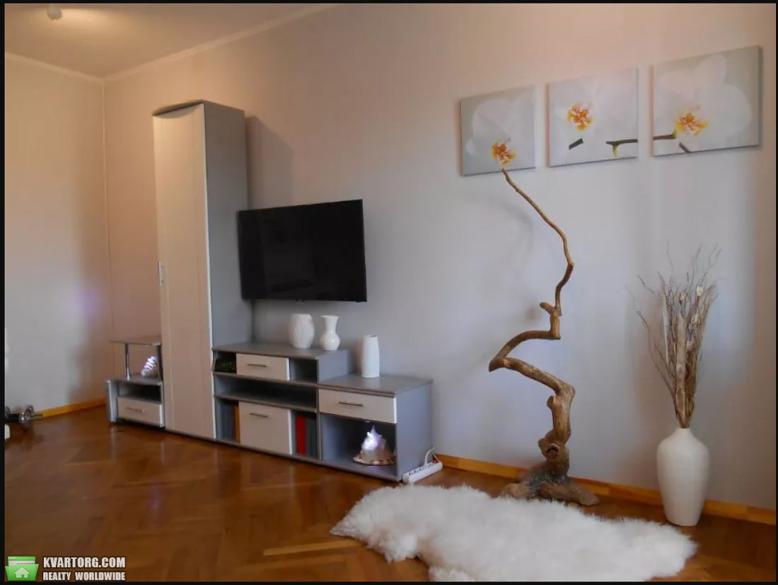 Rent out 2-room apartment. Киев,  Приозерная — photo 7