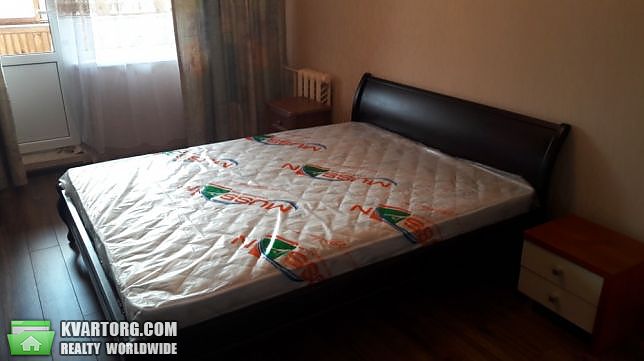 Rent out 3-room apartment. Киев,  Героев Днепра — photo 4
