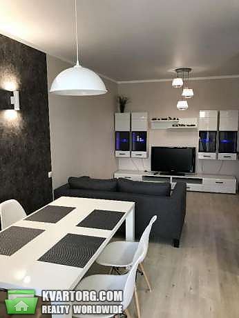 Rent out 3-room apartment. Киев,  Мельникова — photo 2