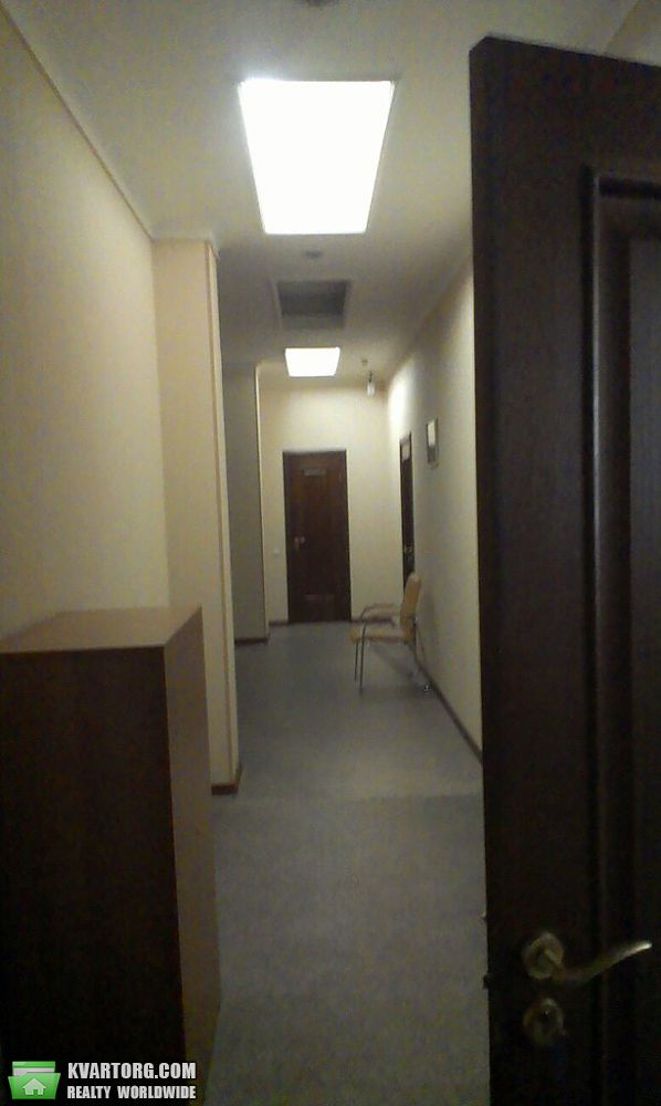 Rent out office. Киев, Спасская — photo 1