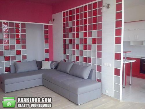 Rent out 3-room apartment. Киев,  ул. Дмитриевская — photo 1