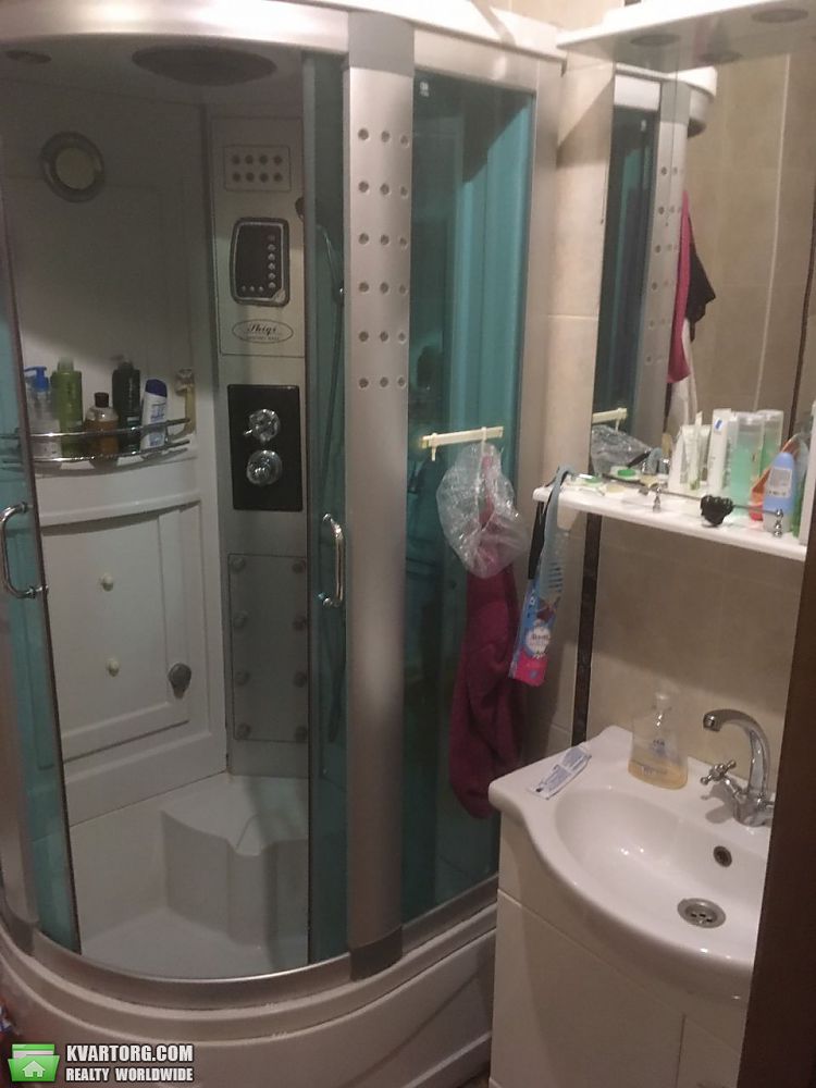 Rent out 1-room apartment. Киев,  Кутузова — photo 1