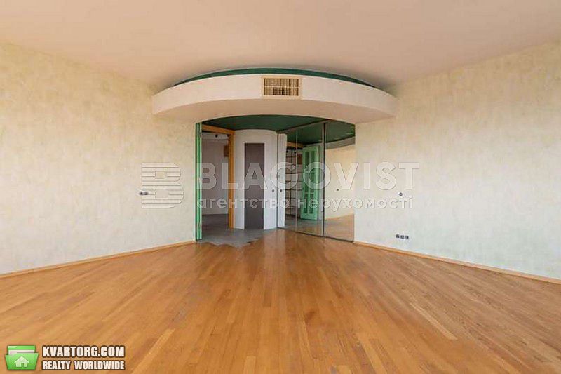 Sell 4-room apartment. Киев,  Клиническая — photo 5
