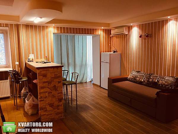 Rent out 2-room apartment. Киев, Антоновича 170/1-Б — photo 1