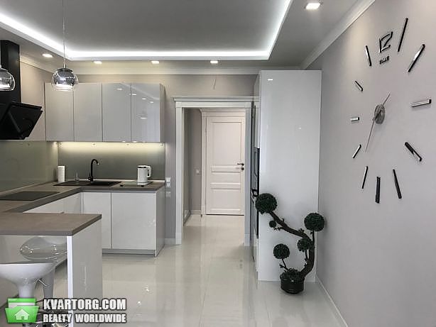 Rent out 2-room apartment. Киев,  Дегтяревская — photo 5