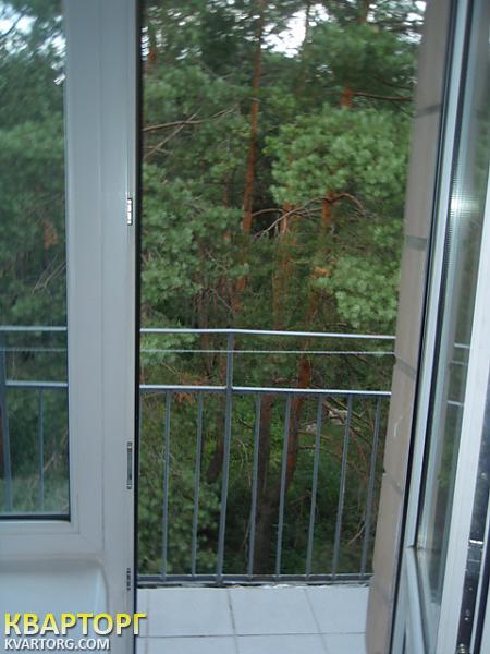Rent out 1-room apartment. Киев,  Коллекторная — photo 4