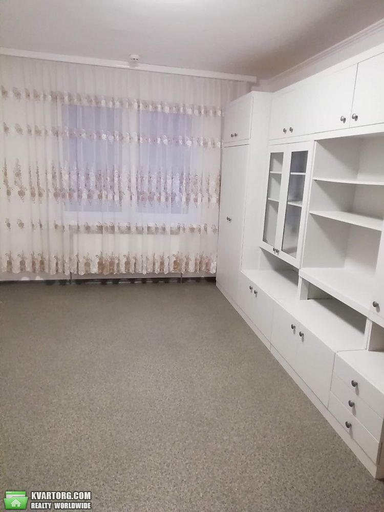 Rent out 1-room apartment. Киев, Урлівська — photo 2