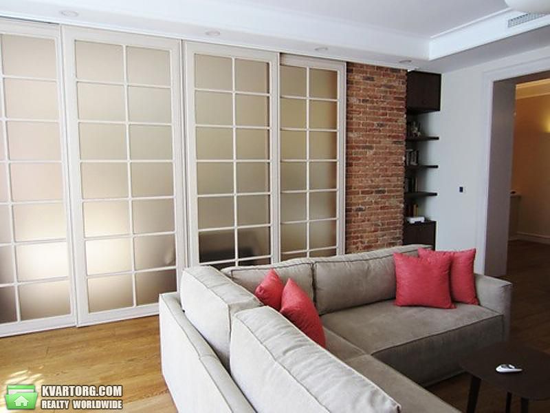 Rent out 4-room apartment. Киев, Щорса — photo 2