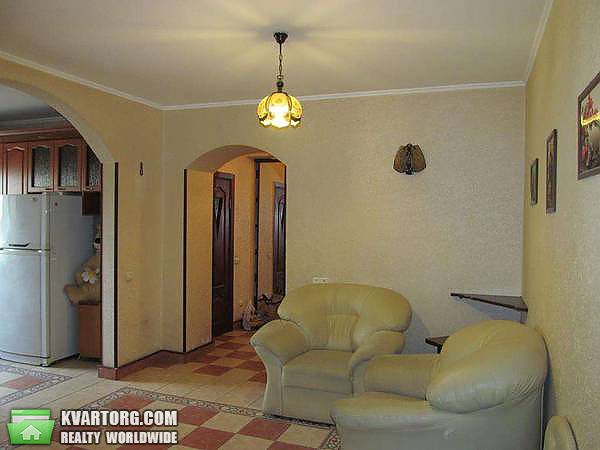 Rent out 3-room apartment. Киев,  Бажана — photo 5