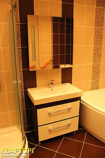 Sell 3-room apartment. Киев,  Олевская — photo 9