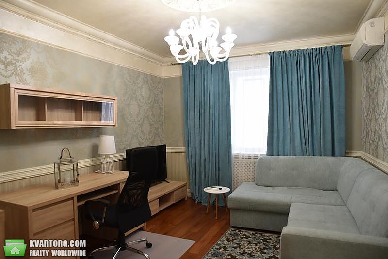 Rent out 3-room apartment. Киев, Сверстюка — photo 1