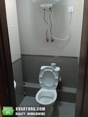 Rent out 2-room apartment. Киев,  Русановская наб — photo 7