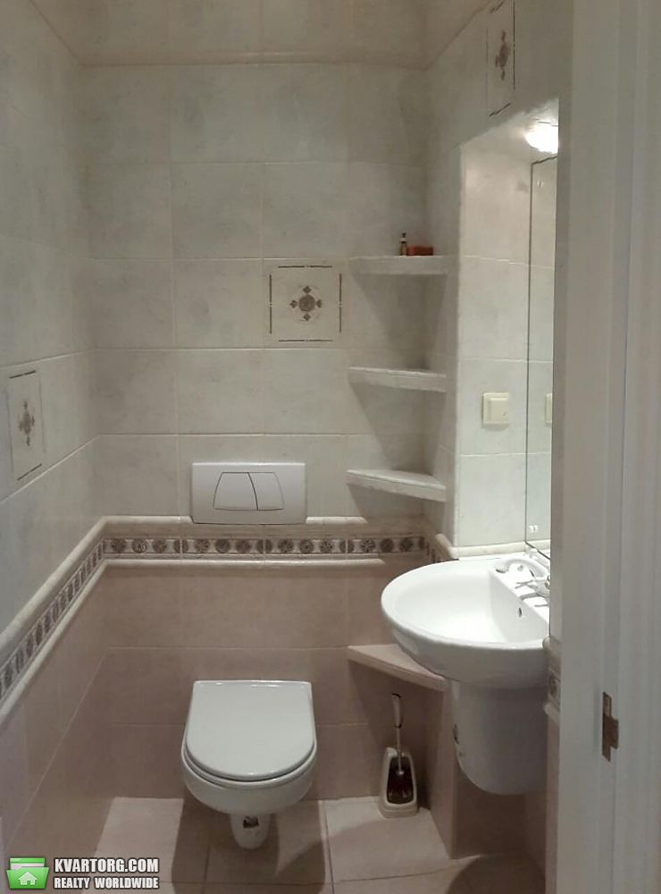 Rent out 3-room apartment. Киев,  Богдана Хмельницкого — photo 9