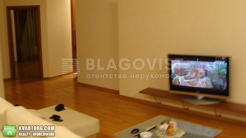 Rent out 3-room apartment. Киев,  Владимирская — photo 6
