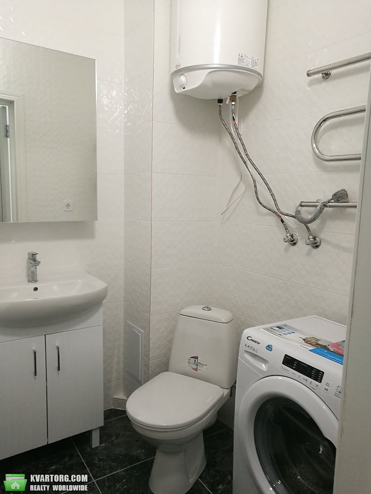 Rent out 1-room apartment. Киев, Соловцова — photo 3