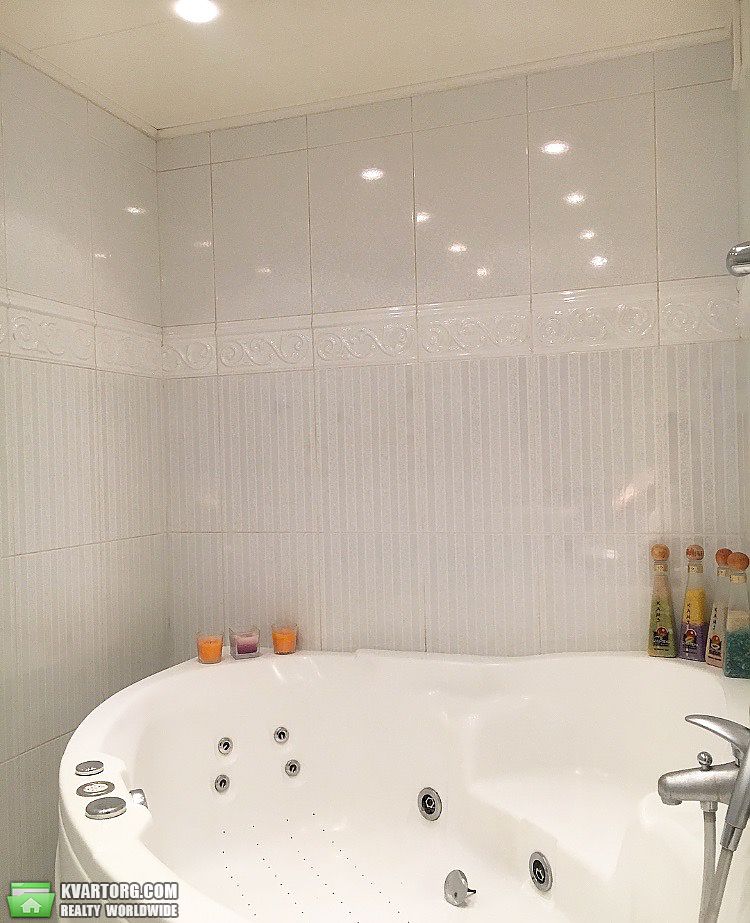 Rent out 3-room apartment. Киев, Урловская — photo 6