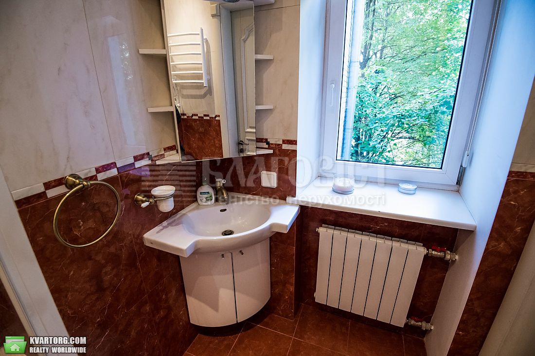 Rent out 2-room apartment. Киев, институцка — photo 7