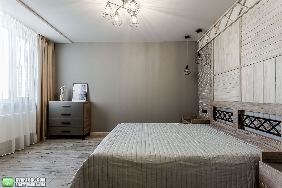 Rent out 2-room apartment. Киев,  Конева — photo 1