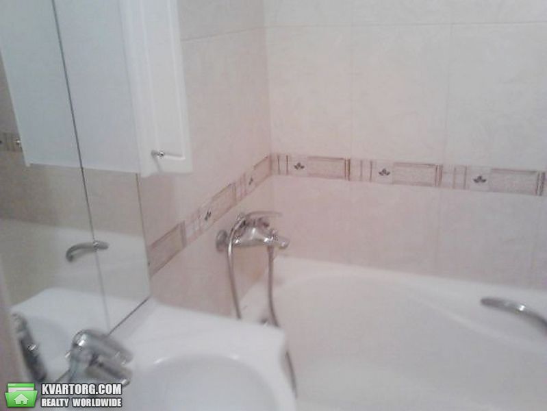 Rent out 1-room apartment. Киев,  Фучика — photo 7