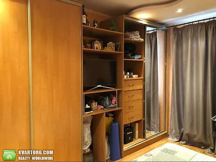 Rent out 3-room apartment. Киев,  Чистяковская — photo 1