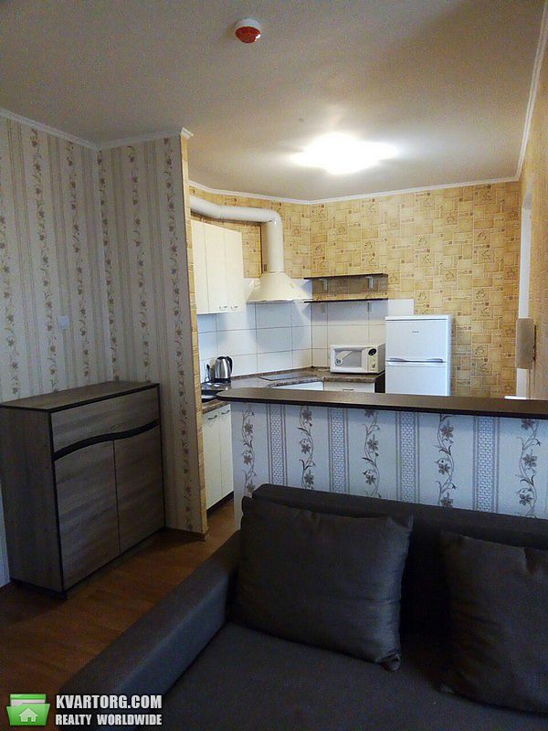 Rent out 1-room apartment. Киев, Софии Русовой — photo 1