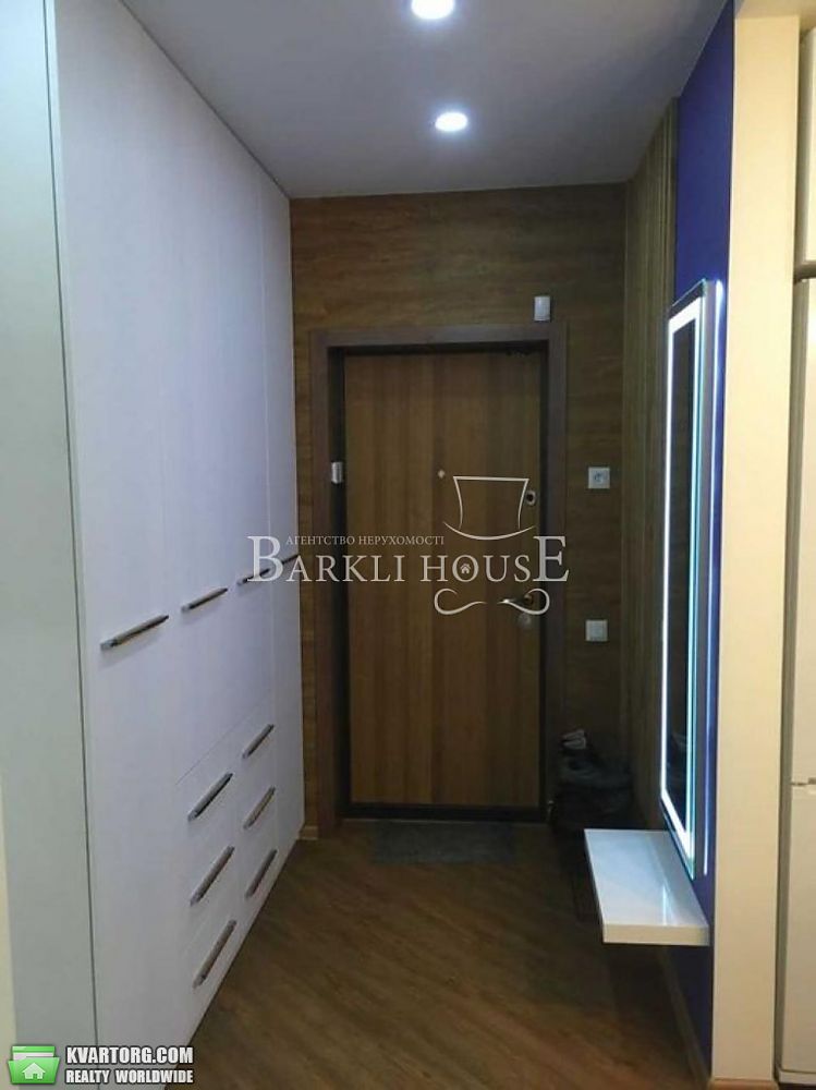 Rent out 2-room apartment. Киев,  Липковского — photo 10