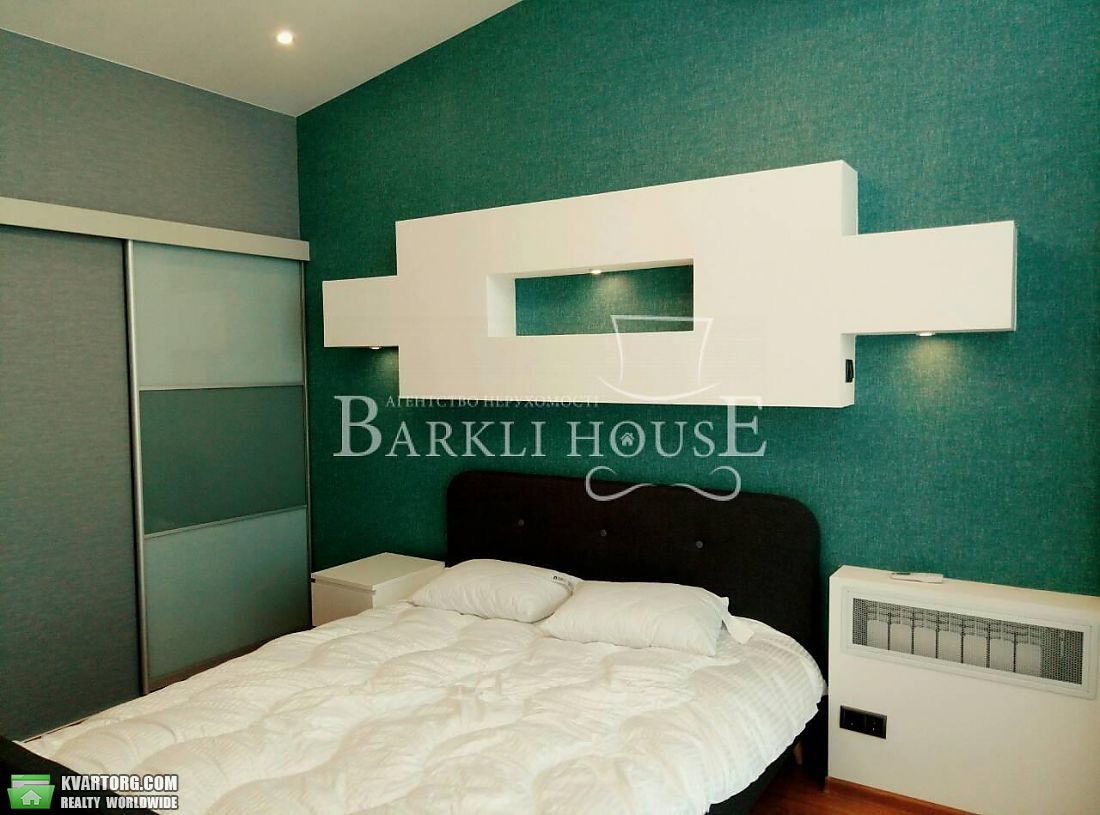 Rent out 3-room apartment. Киев,  Александровская — photo 6