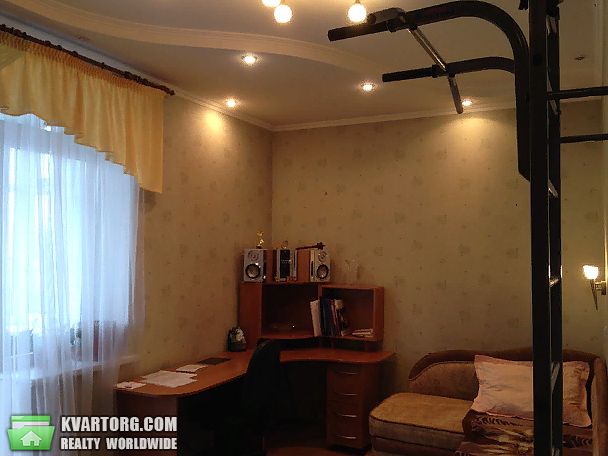 Rent out 3-room apartment. Киев, Мельникова — photo 5