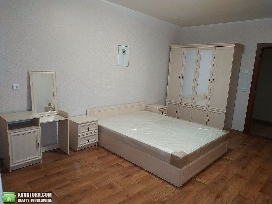 Rent out 1-room apartment. Киев,  Ясиноватский пер — photo 1