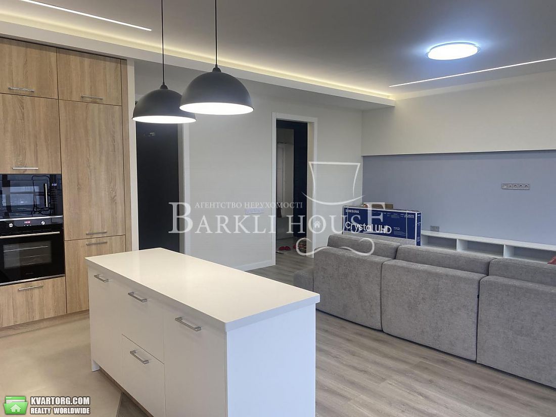 Rent out 3-room apartment. Киев,  Сечевых Стрельцов — photo 3