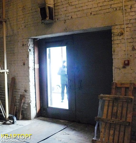 Rent out warehouse. Киев,  Луначарского пл — photo 4