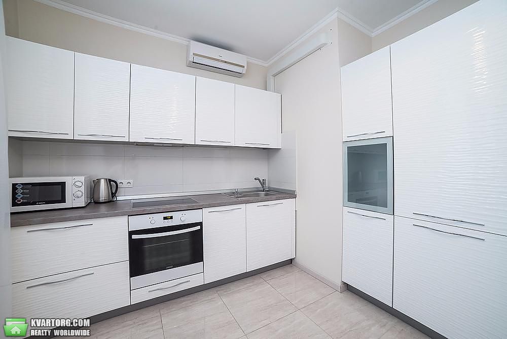 Rent out 2-room apartment. Киев, Сикорского ул. — photo 1