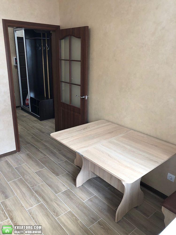Rent out 1-room apartment. Киев,  Гмыри — photo 1
