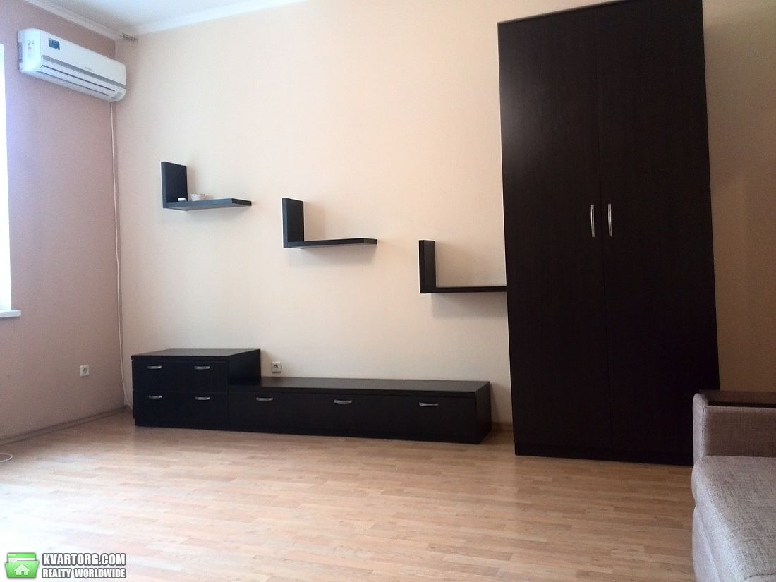 Sell 1-room apartment. Киев,  Урловская — photo 1