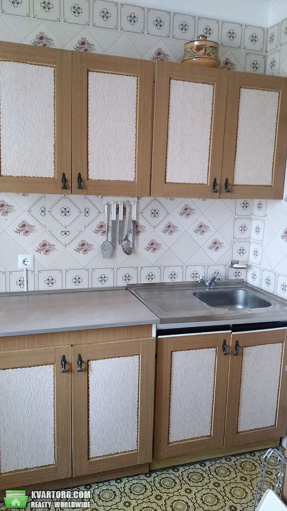 Rent out 1-room apartment. Киев,  Радужная — photo 1