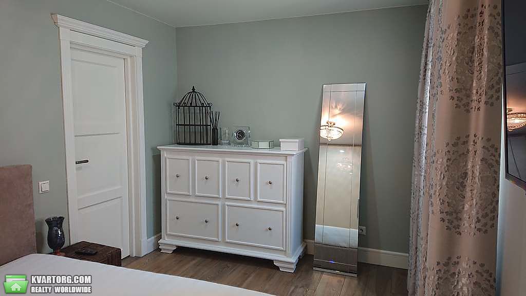 Rent out 2-room apartment. Киев,  Франко — photo 4