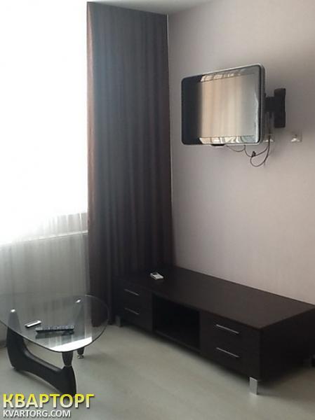 Rent out 2-room apartment. Киев,  Героев Сталинграда пр — photo 2
