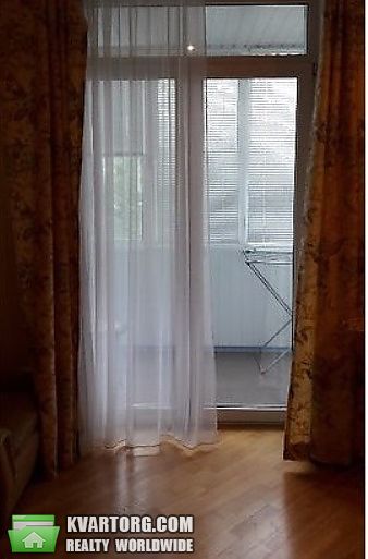Sell 2-room apartment. Киев,  Искровская — photo 3