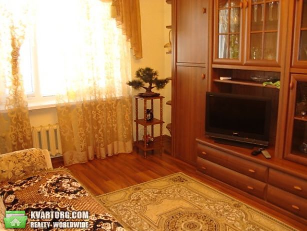 Rent out 2-room apartment. Киев, Шамо — photo 3