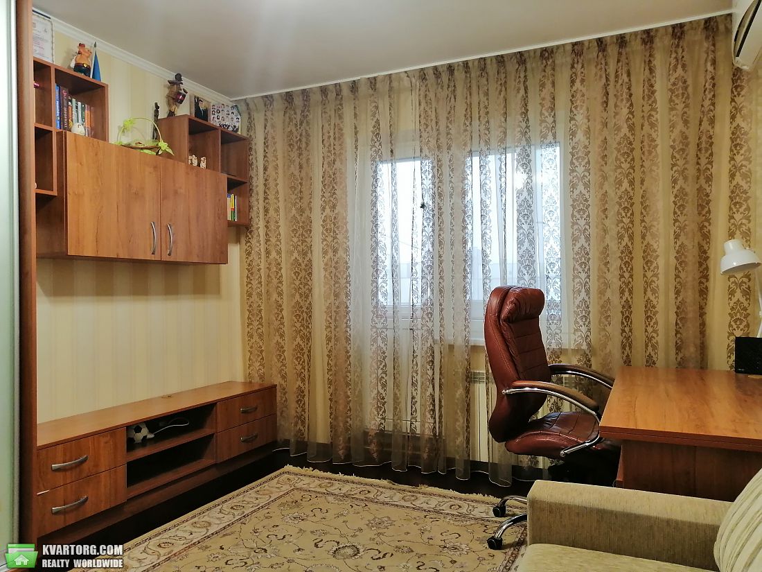 Rent out 3-room apartment. Киев,  Харьковское шоссе — photo 6