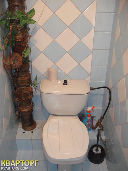 Rent out 2-room apartment. Киев,  Мостицкая — photo 3