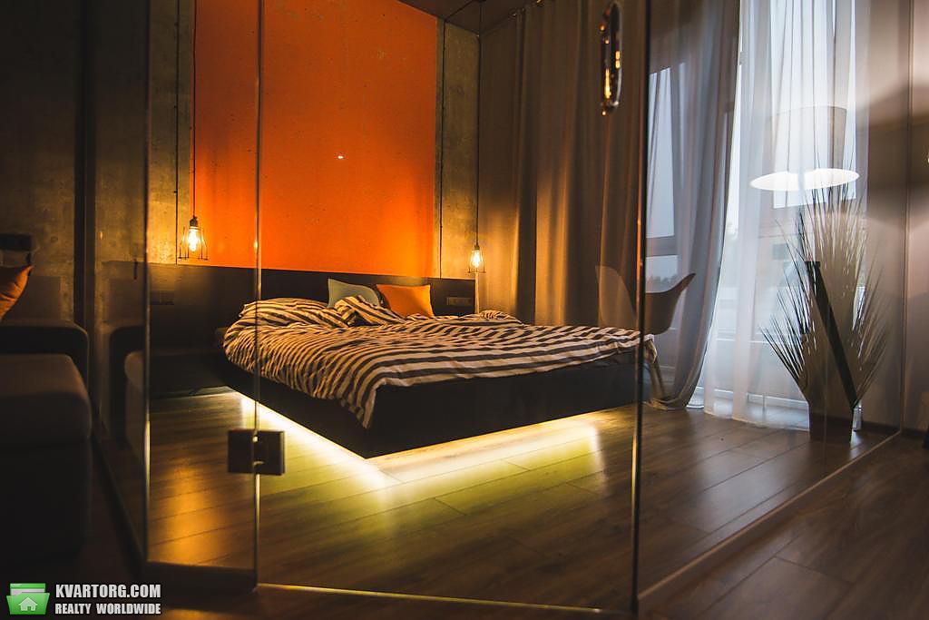 Rent out 2-room apartment. Киев,  Антонова — photo 4
