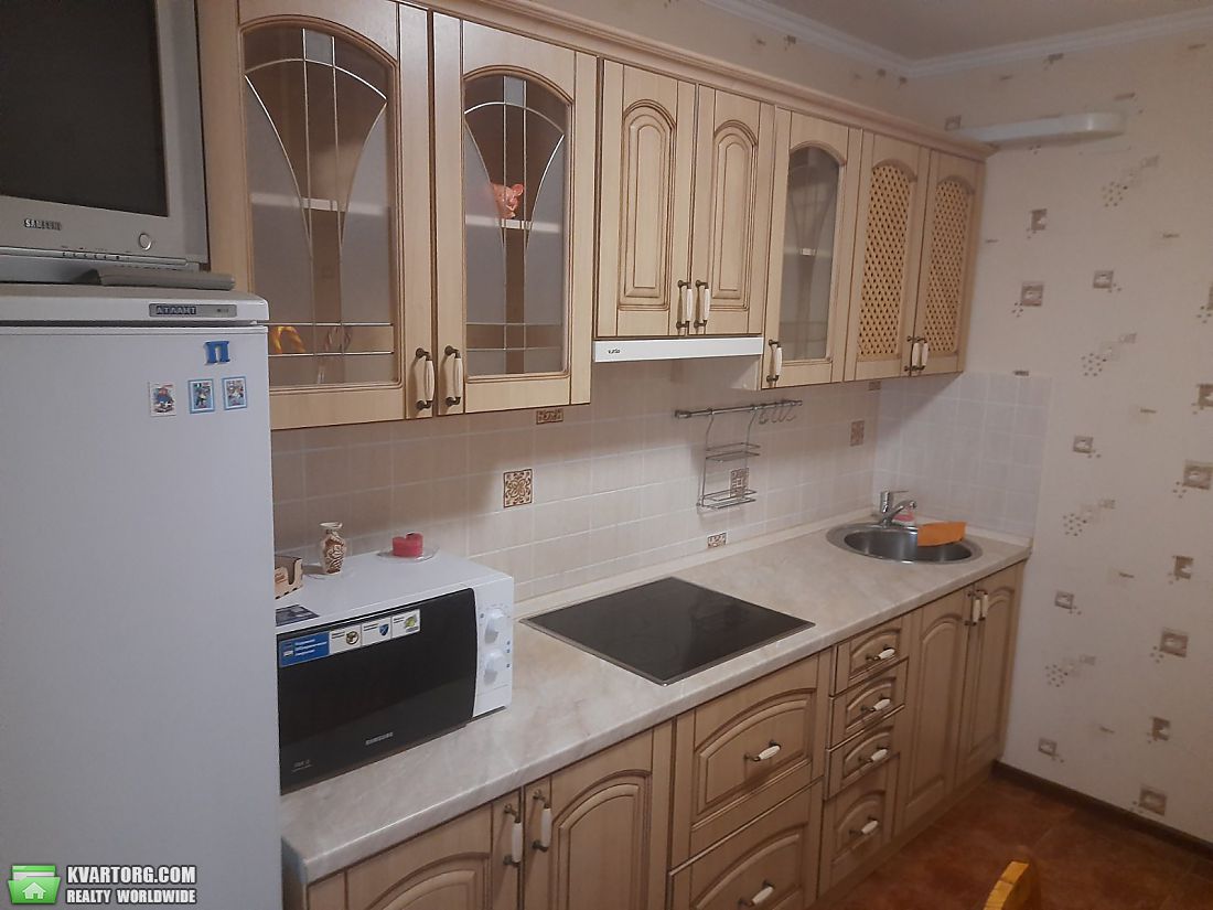 Rent out 1-room apartment. Киев,  Срибнокильская — photo 3